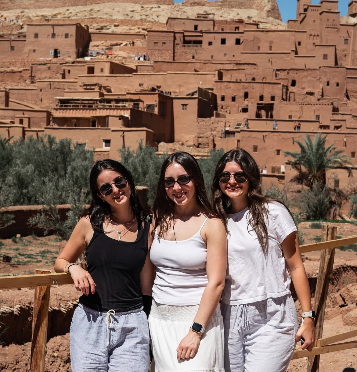 FRIEND TRIP