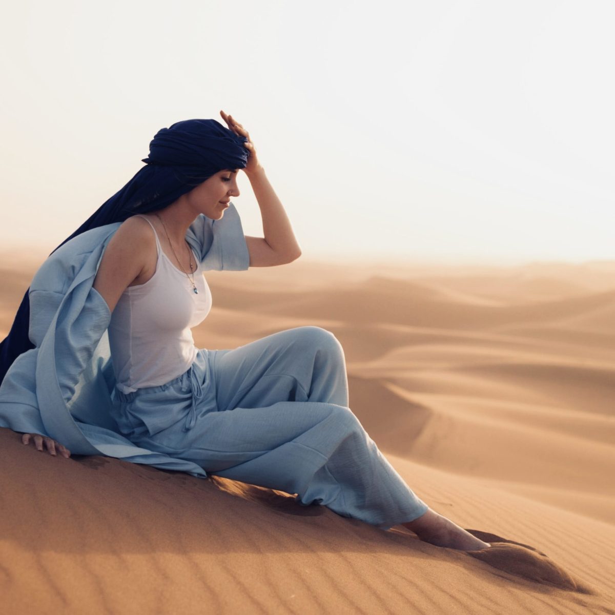 mouajnetravel traveling to Morocco , enjoying relax time in sahara desert